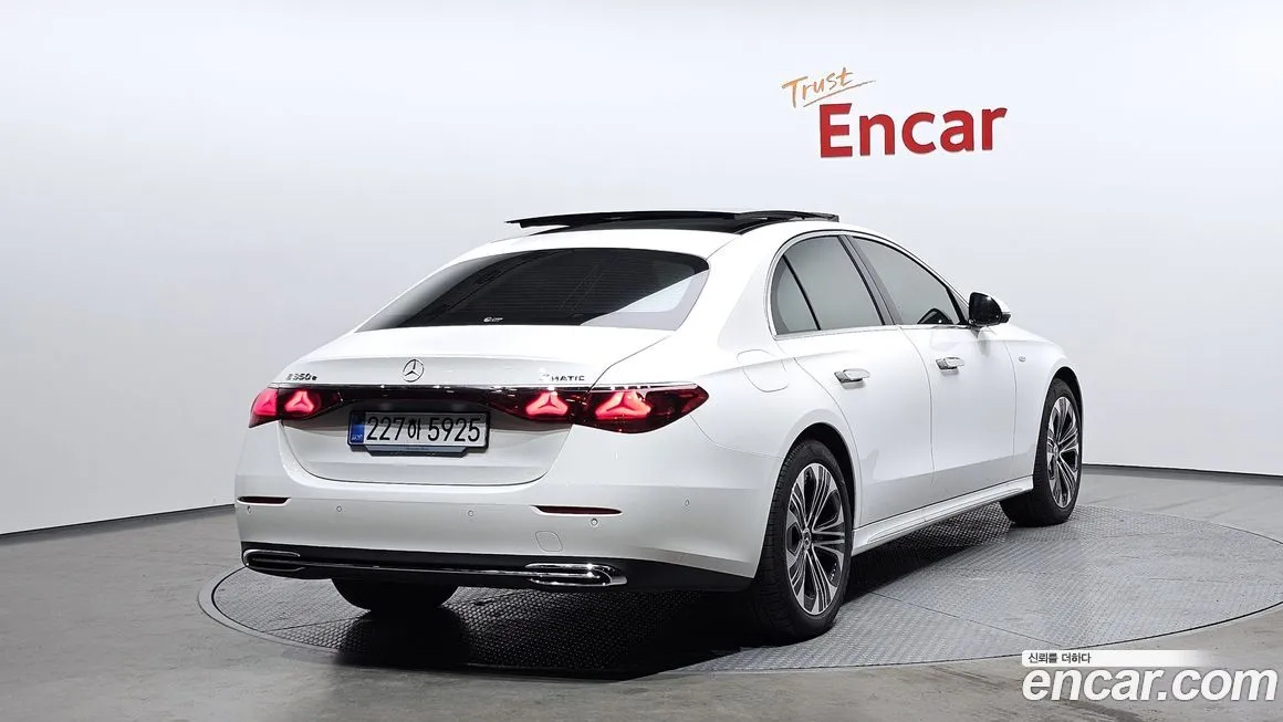 Mercedes-Benz E-Class 2025 из KR, фото 8