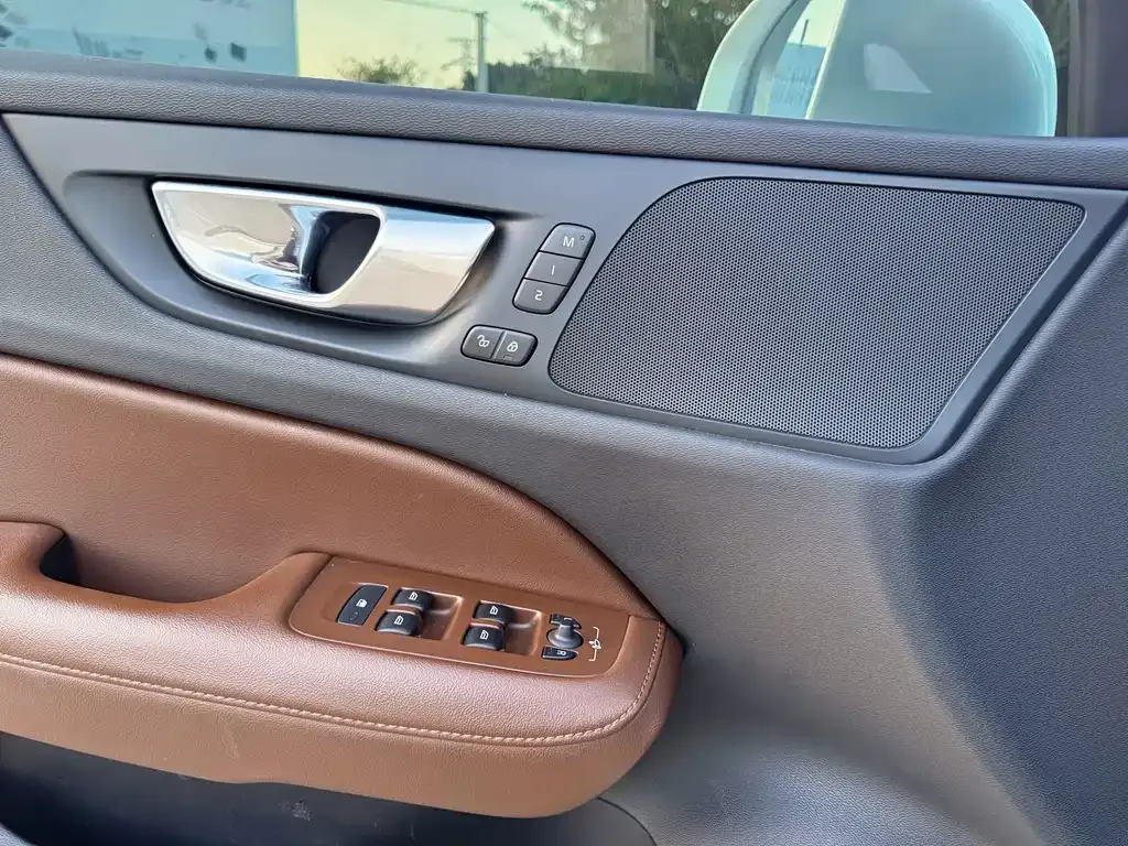 Volvo S60 2022 из CN, фото 10
