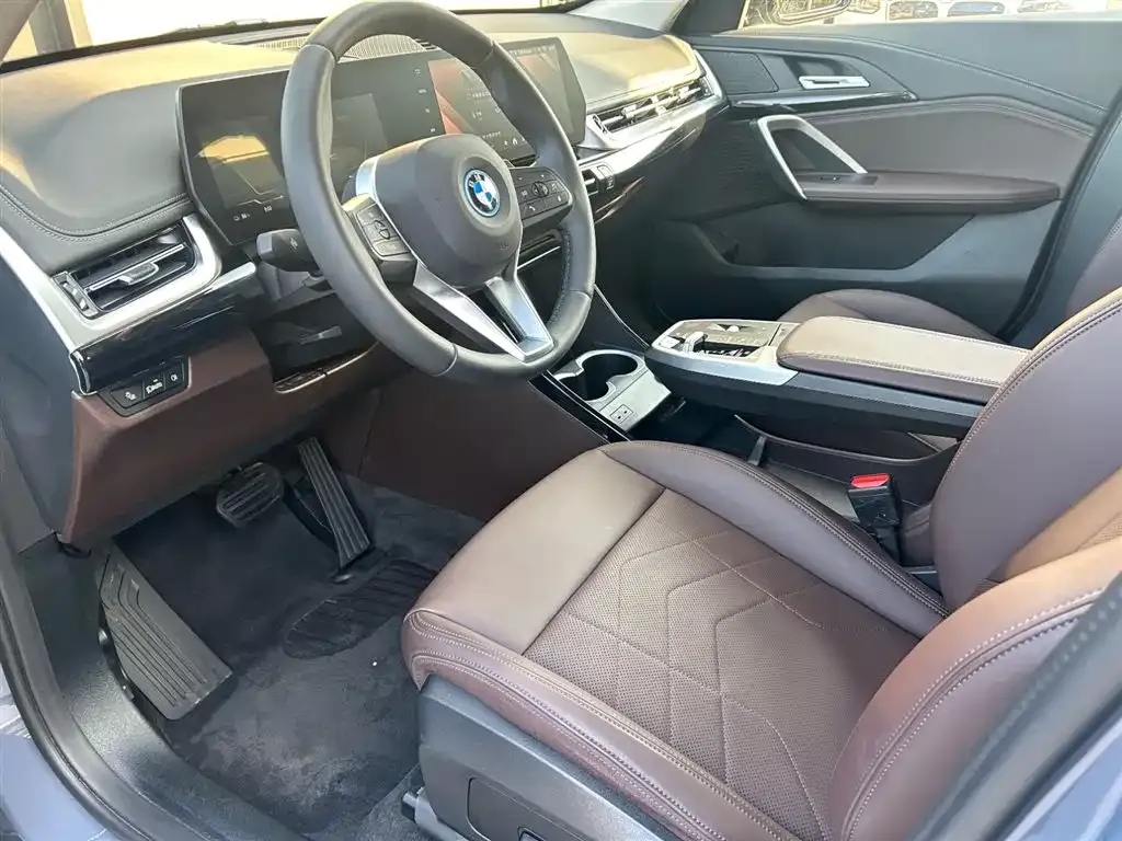 BMW iX1 2024 из CN, фото 6