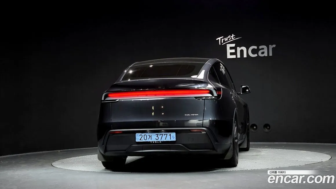 Tesla Model Y — фото 4