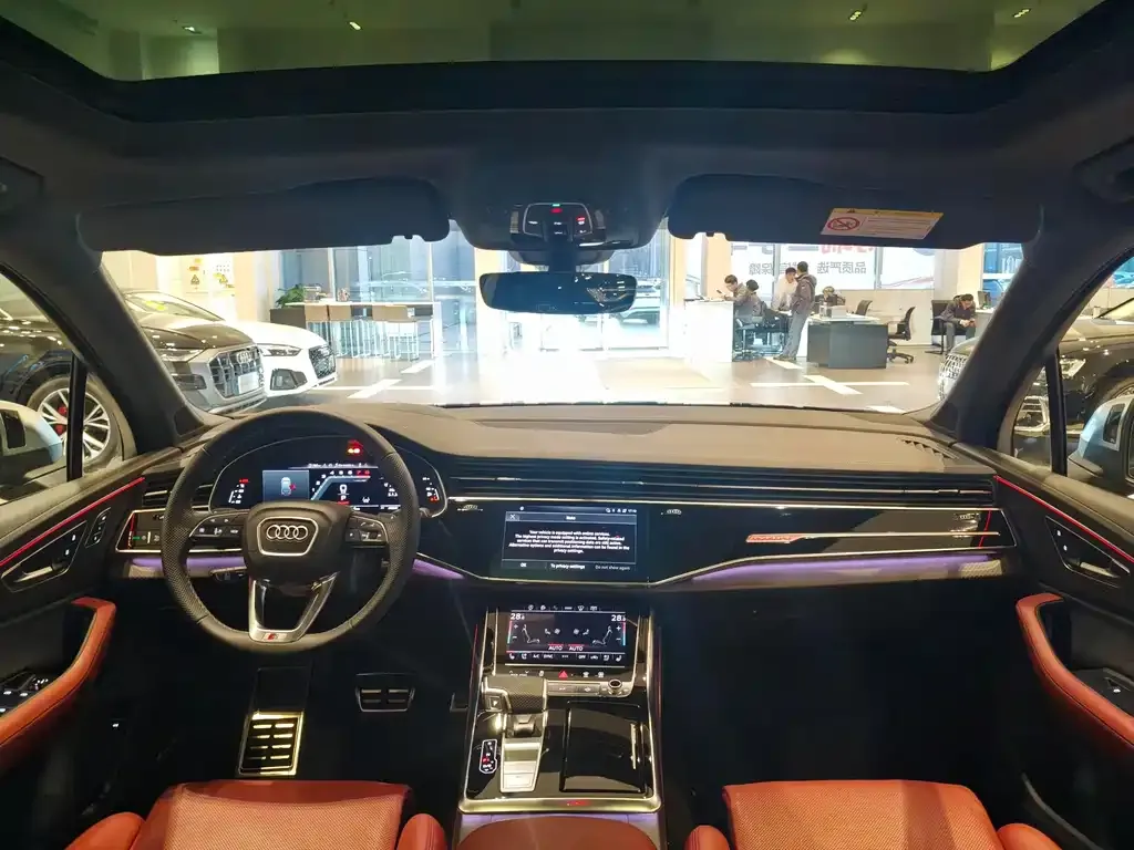 Audi SQ7 2025 из CN, фото 5