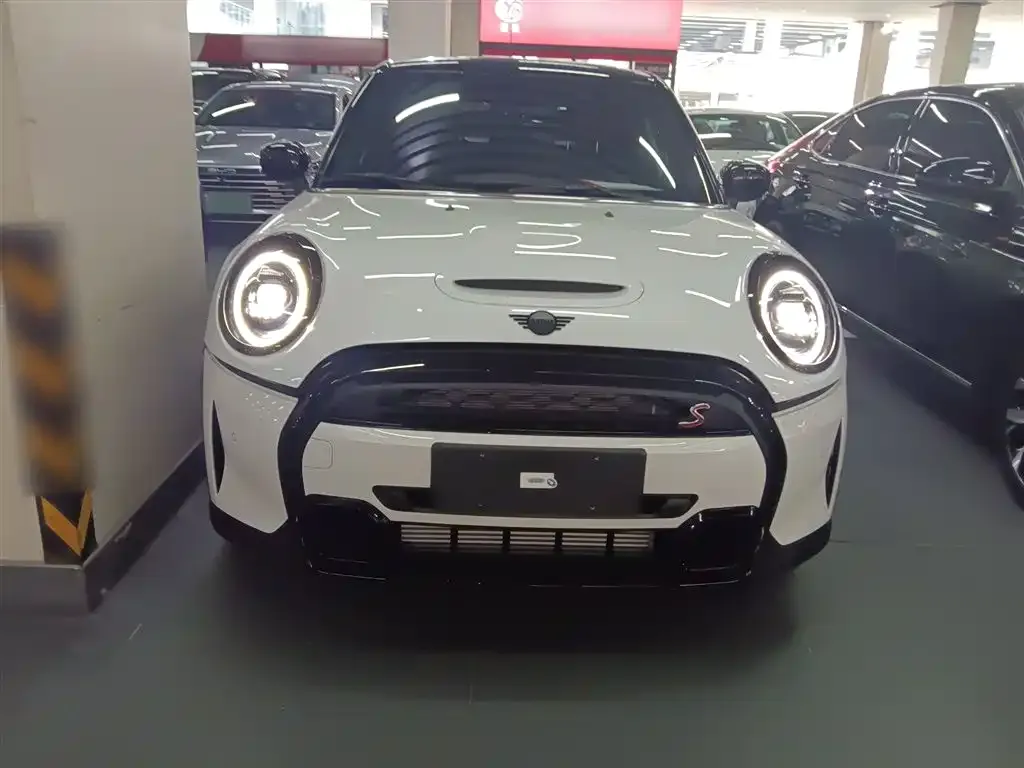 MINI Cooper (3-door) 2024 из CN, фото 4