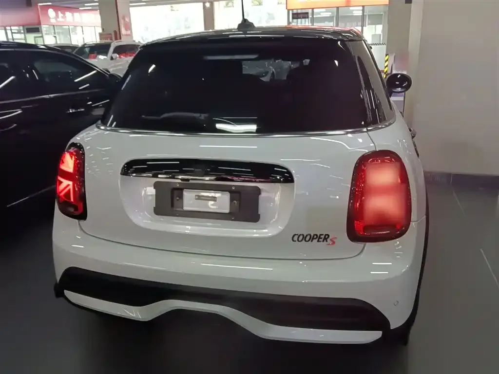 MINI Cooper (3-door) 2024 из CN, фото 3