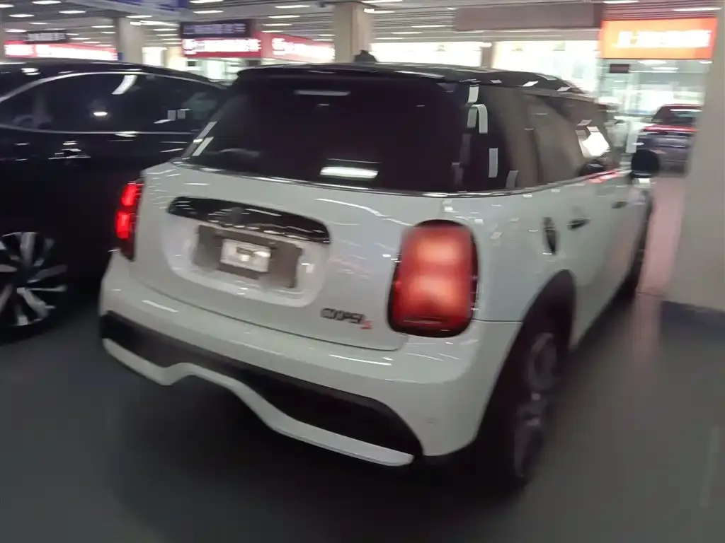 MINI Cooper (3-door) 2024 из CN, фото 8