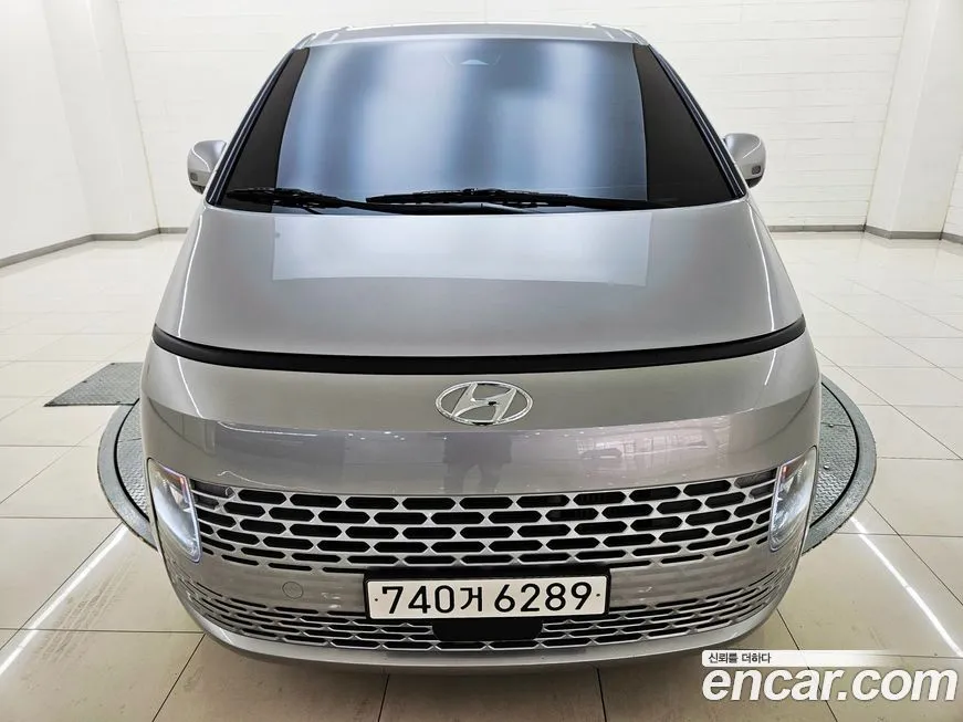 Hyundai Staria — фото 1