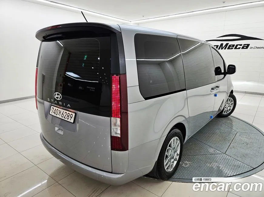 Hyundai Staria — фото 2