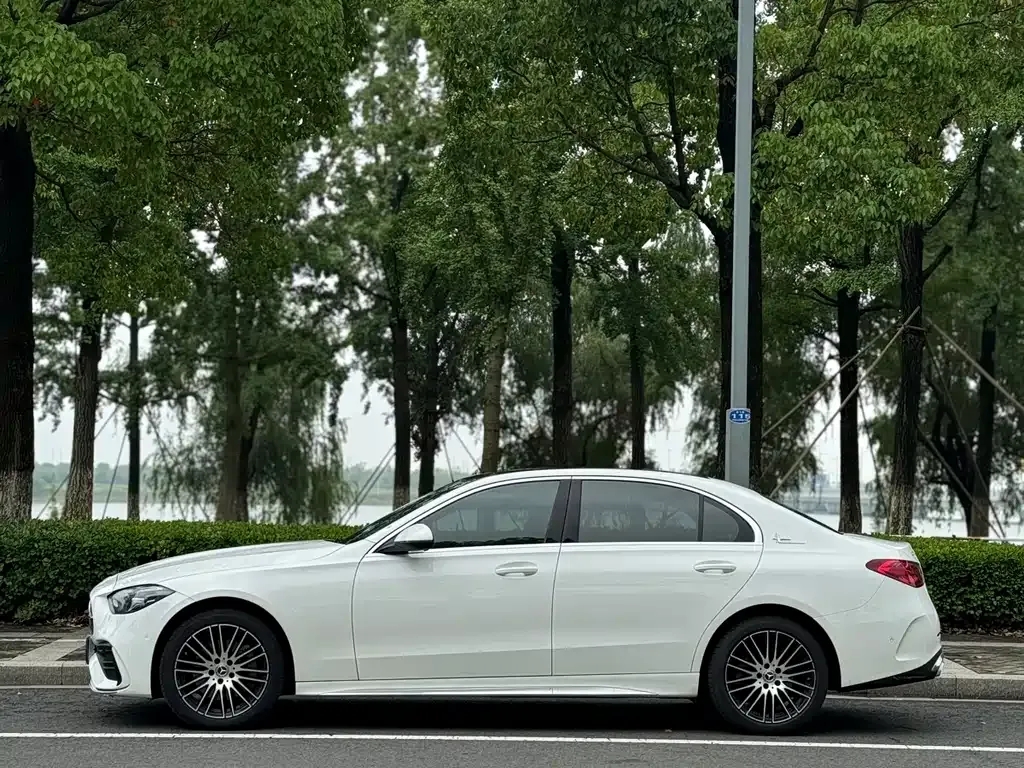 Mercedes-Benz C-Class — фото 10