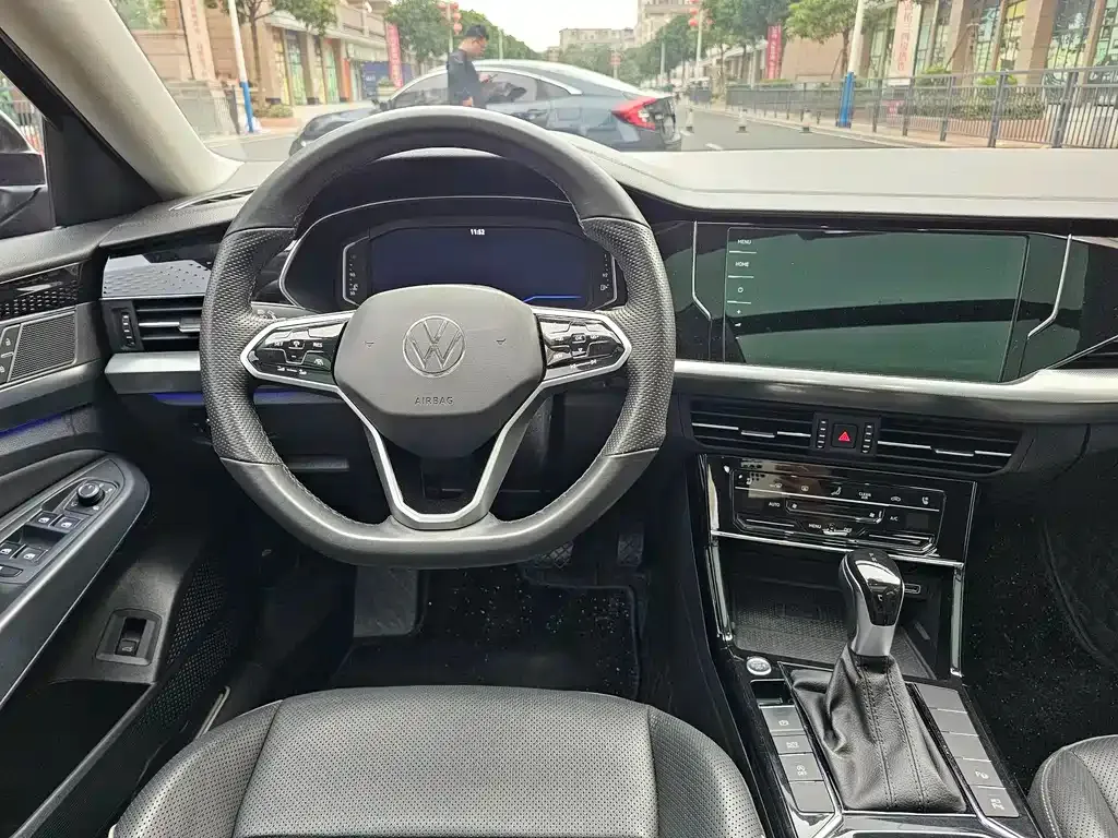 Volkswagen Passat — фото 4