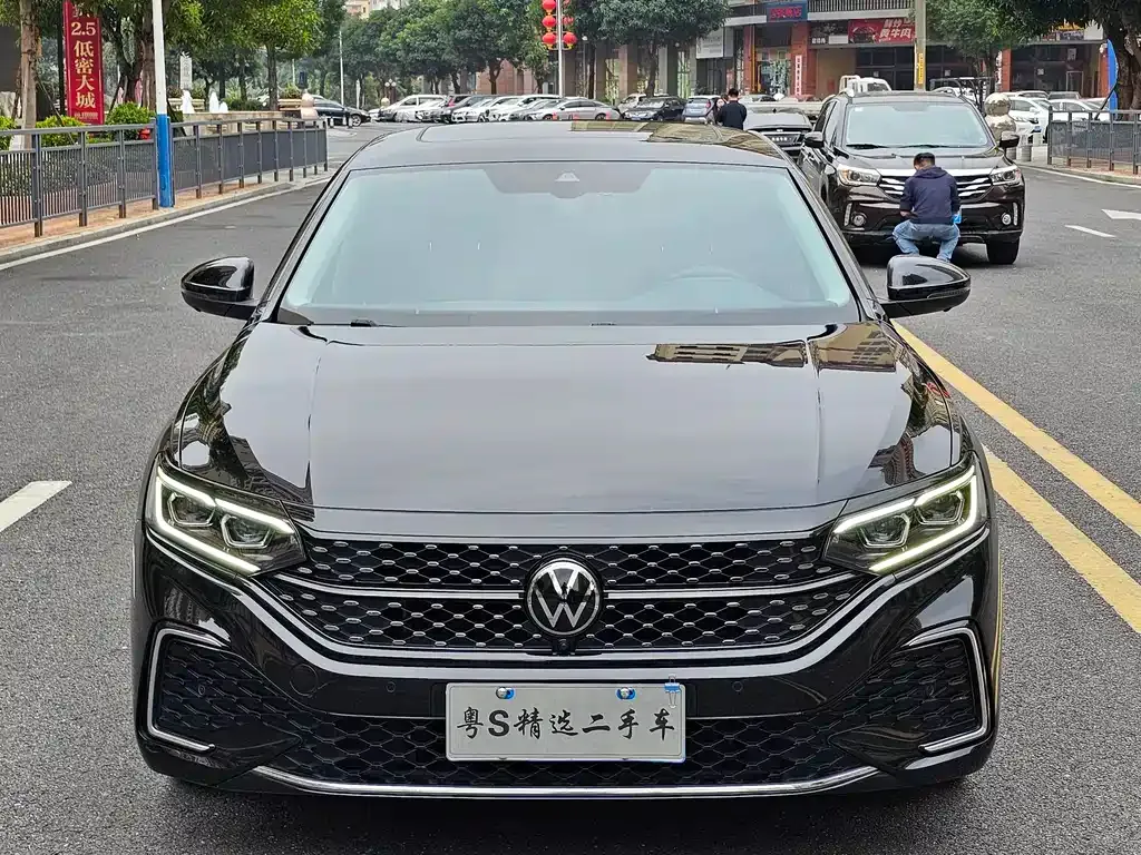 Volkswagen Passat — фото 5