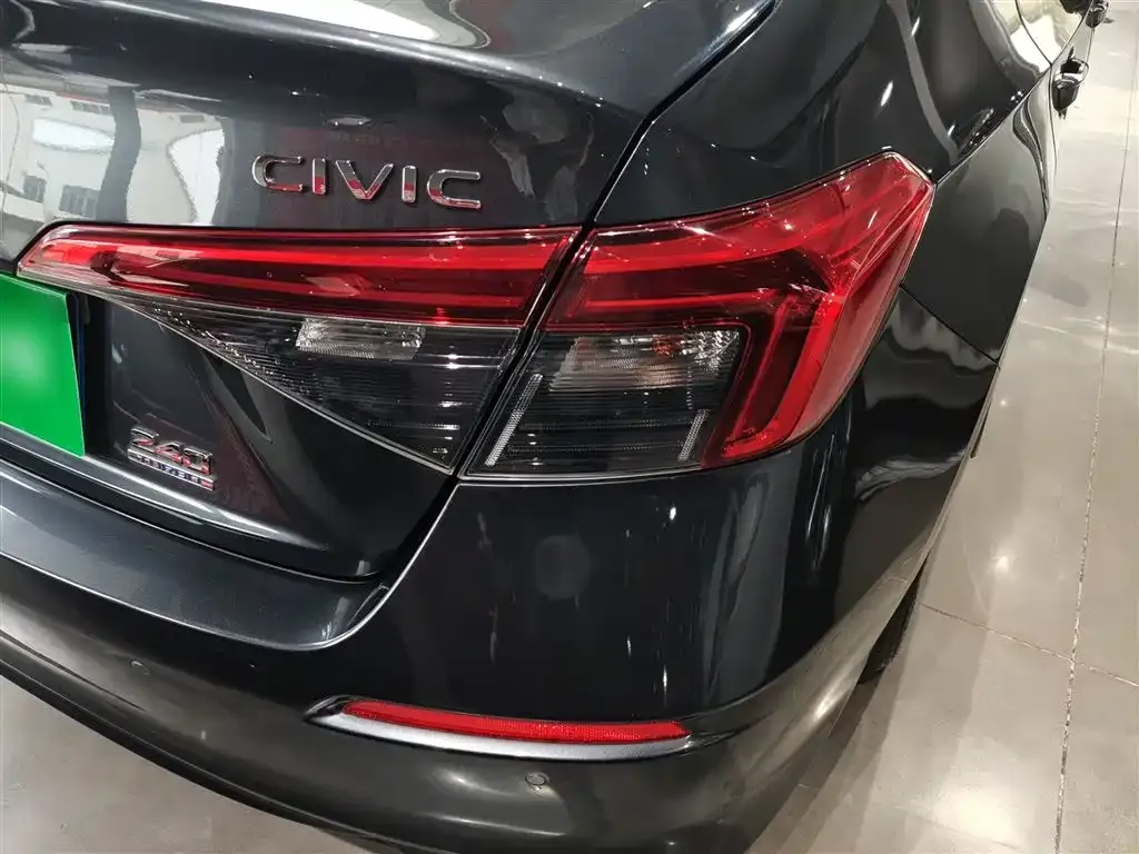 Honda Civic — фото 8