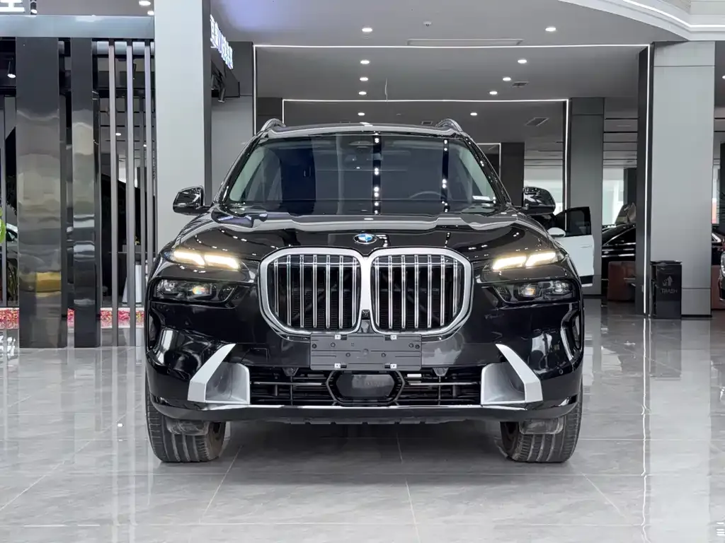 BMW X7 2023 из CN, фото 2