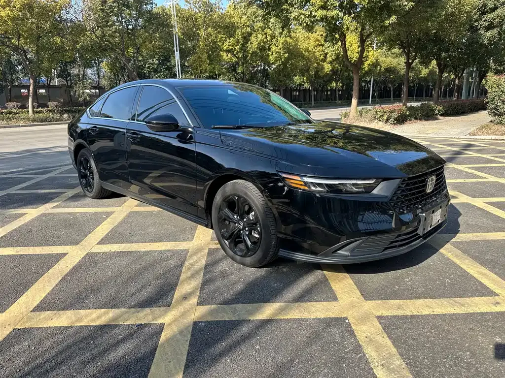 Honda Accord — фото 9