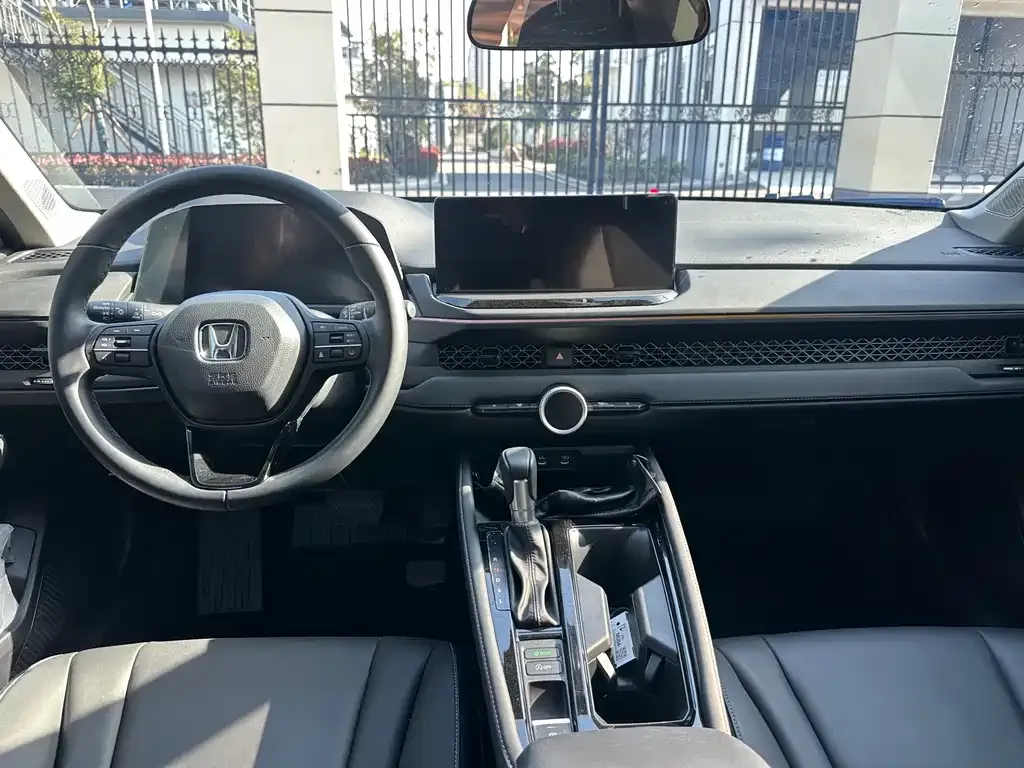 Honda Accord — фото 3