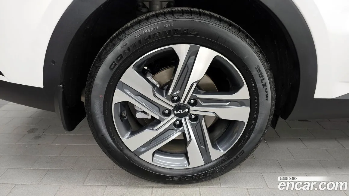 Kia Sorento — фото 5