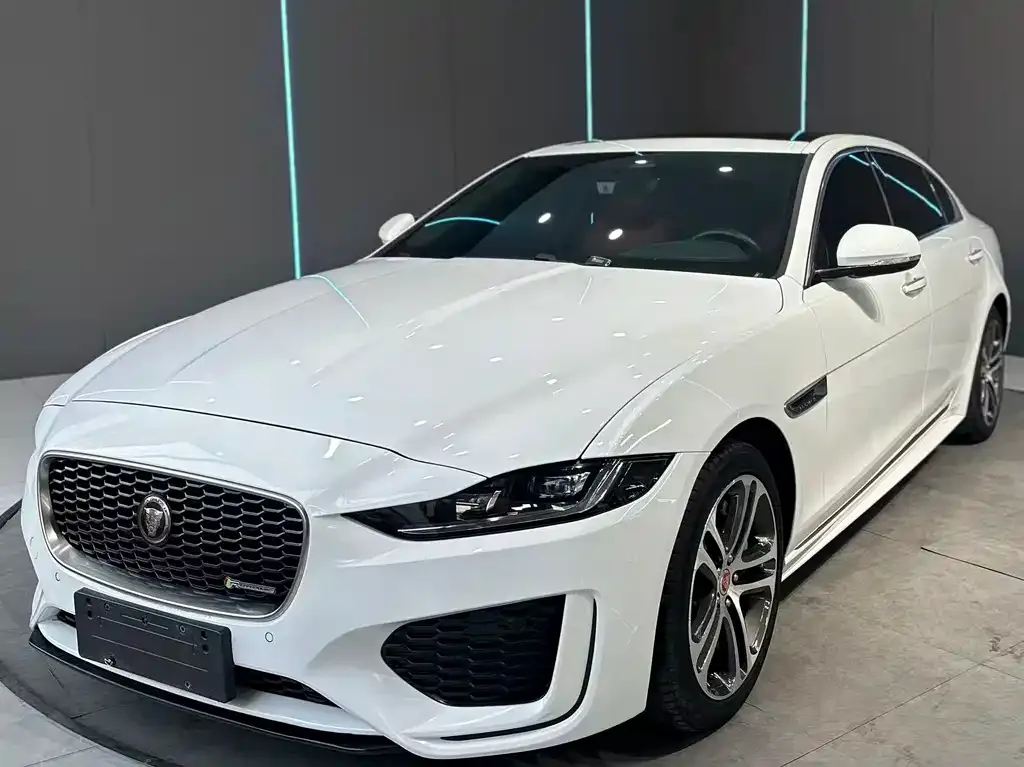 Jaguar XEL — фото 1