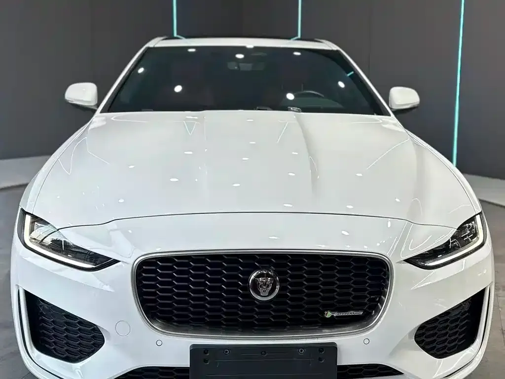 Jaguar XEL — фото 6