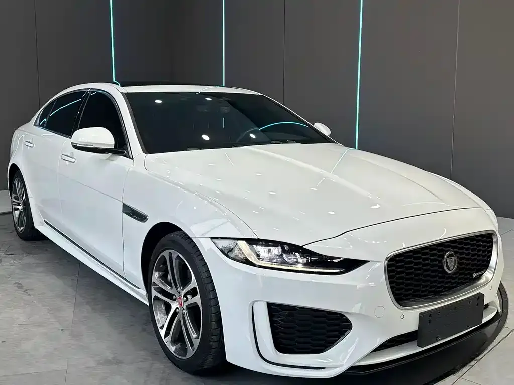 Jaguar XEL — фото 10