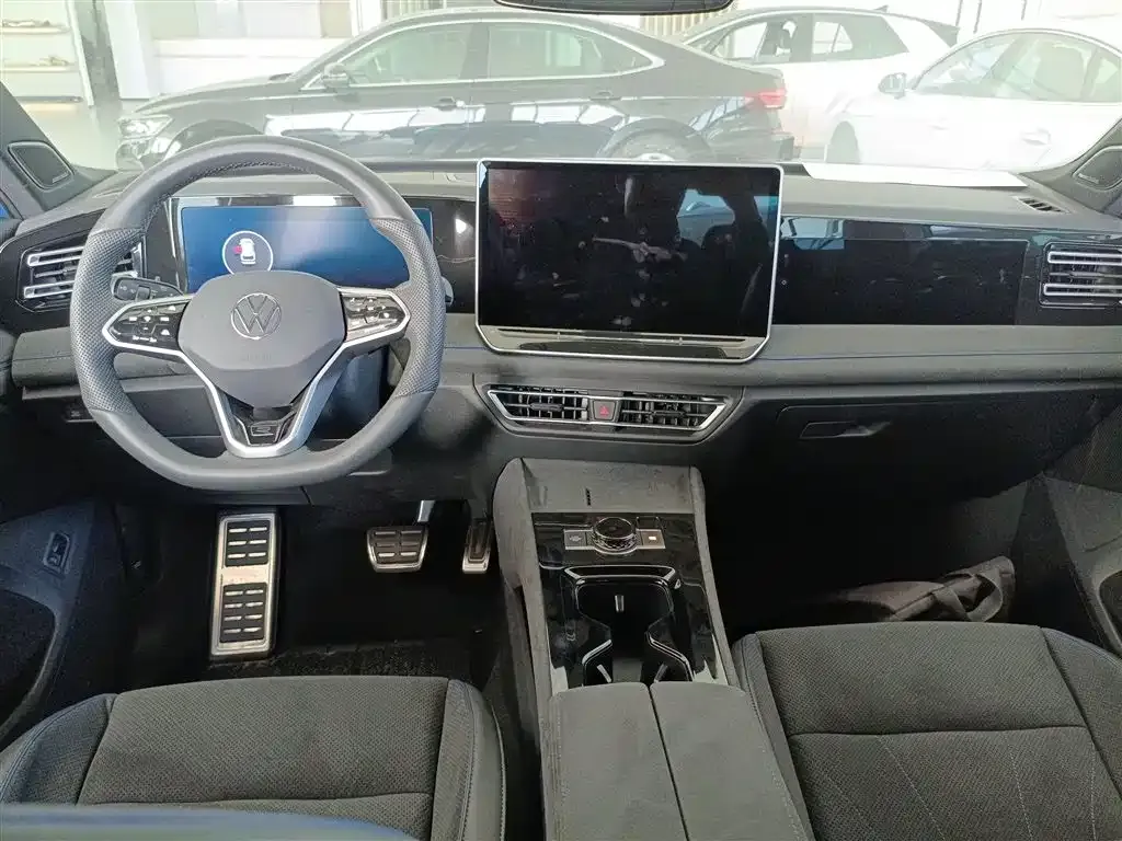 Volkswagen Tiguan L 2024 из CN, фото 4