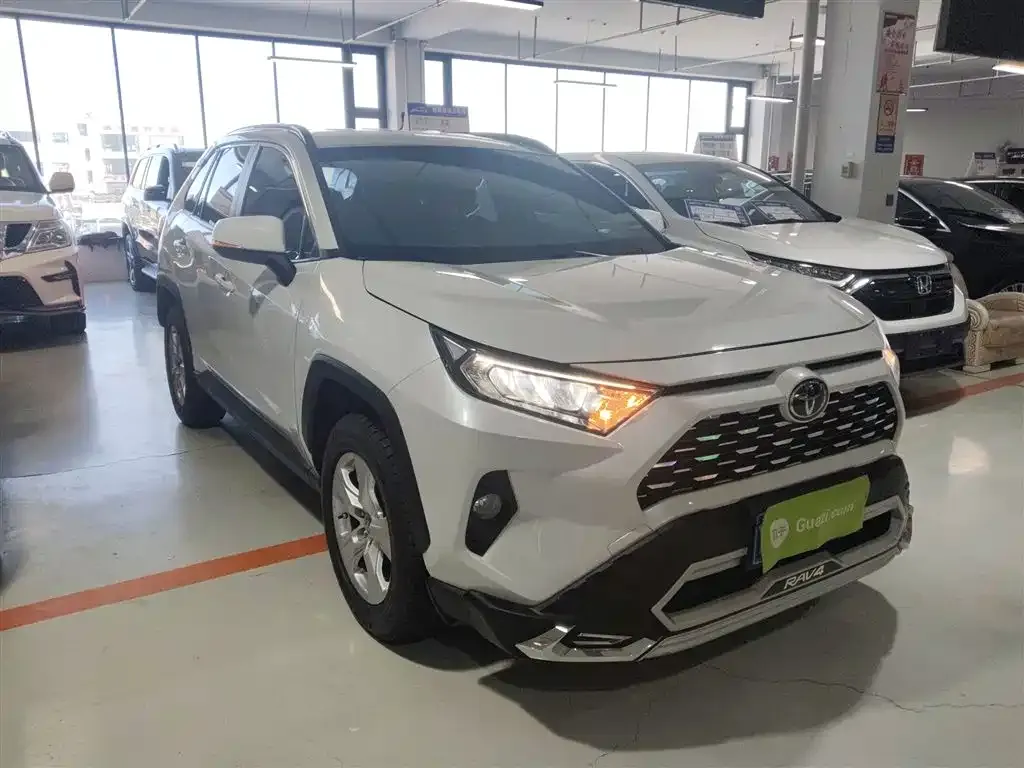 Toyota RAV4 2021 из CN, фото 4