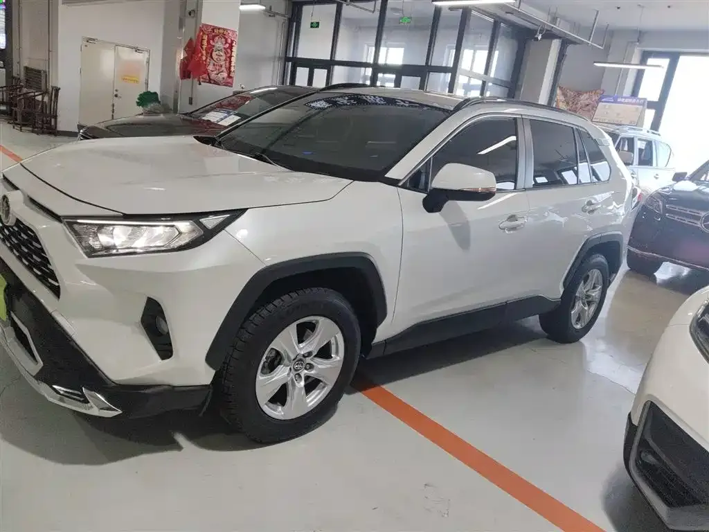 Toyota RAV4 2021 из CN, фото 6