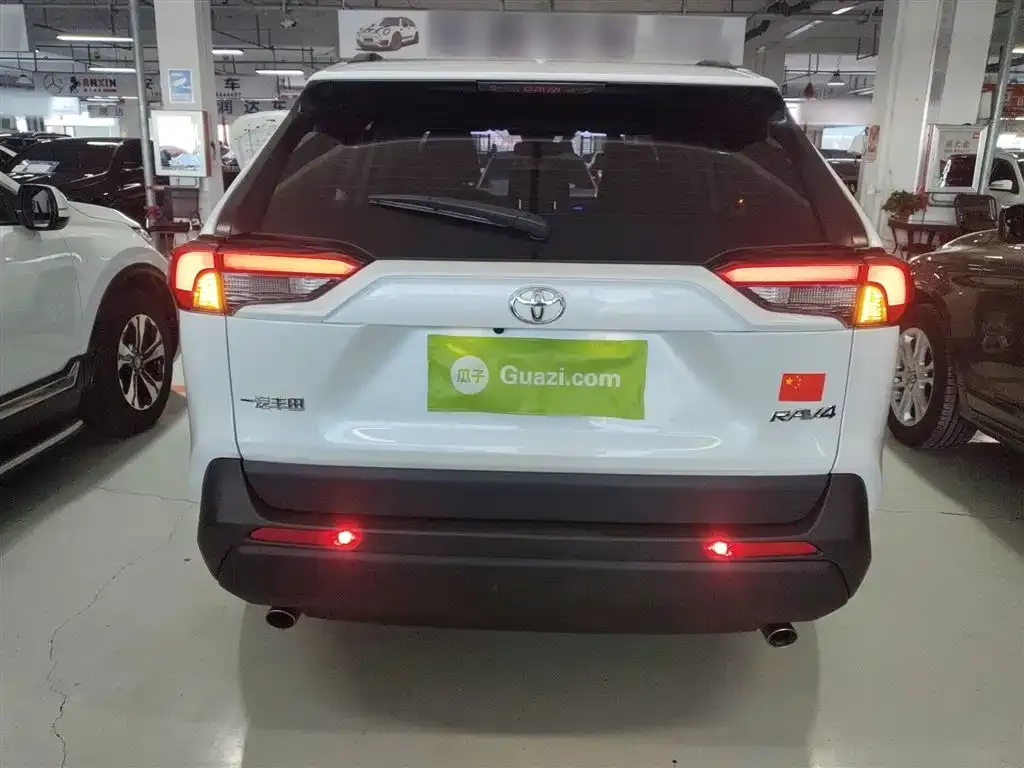 Toyota RAV4 2021 из CN, фото 8