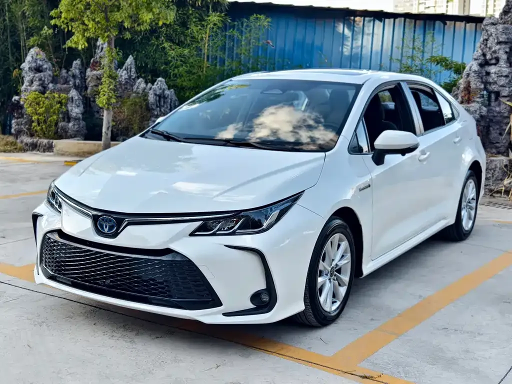Toyota Corolla 2023 из CN, фото 1