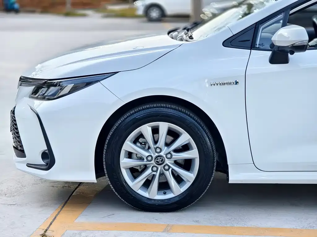 Toyota Corolla 2023 из CN, фото 4