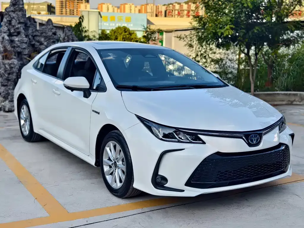 Toyota Corolla 2023 из CN, фото 2