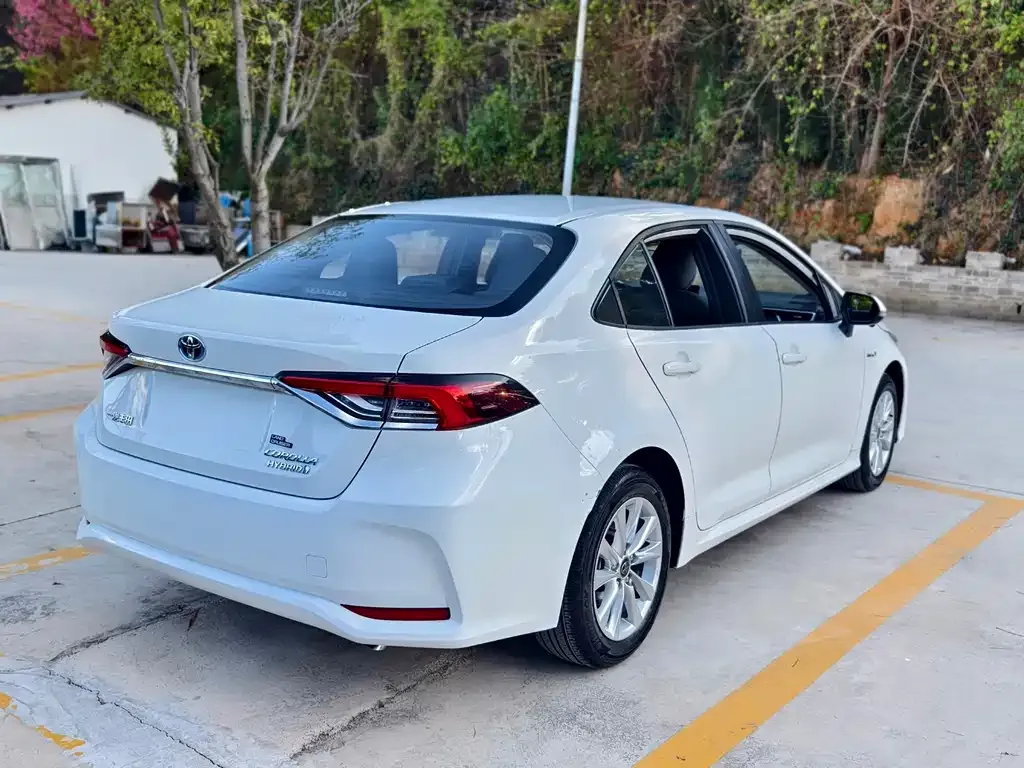 Toyota Corolla 2023 из CN, фото 7