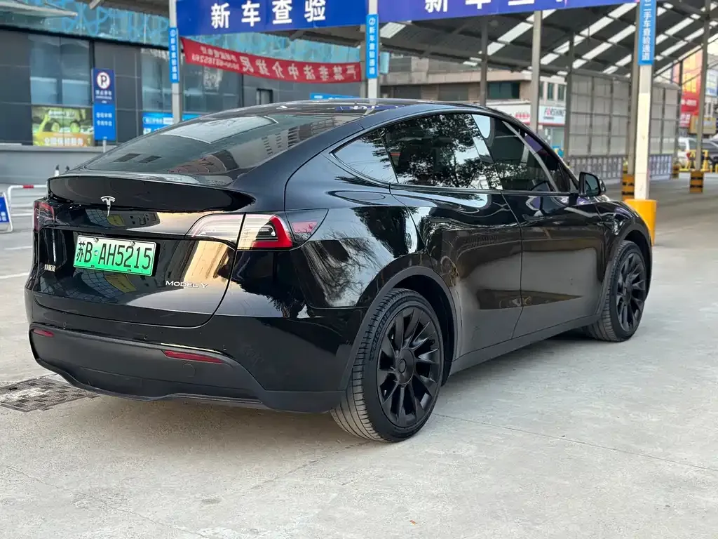 Tesla Model Y 2024 из CN, фото 3