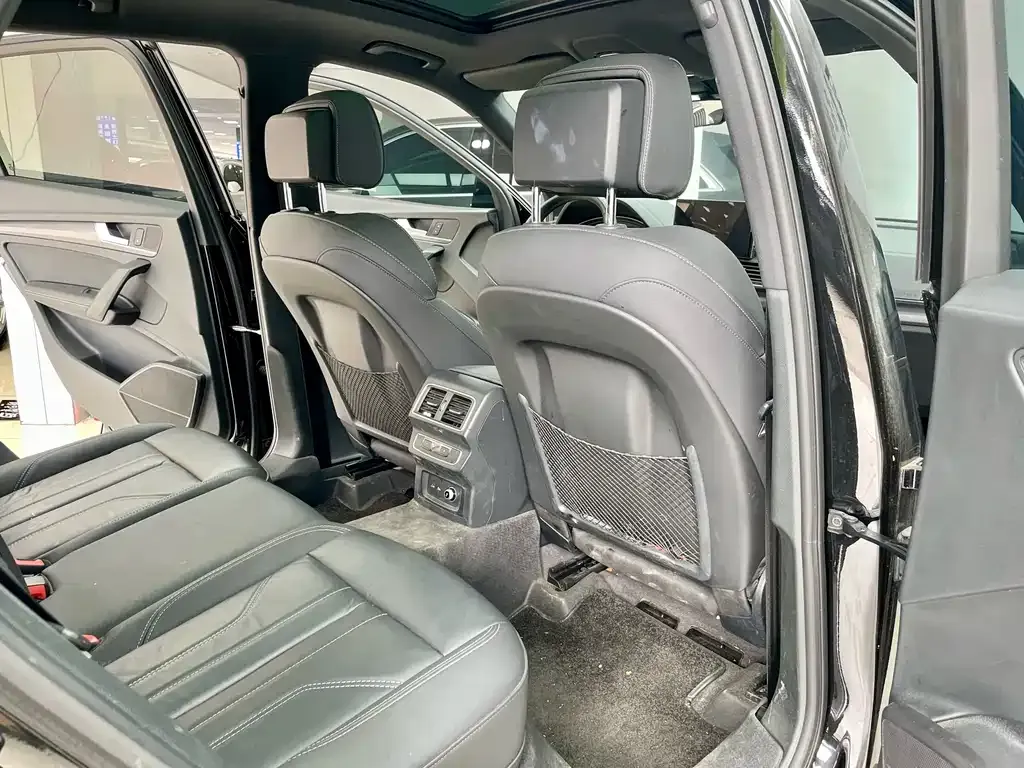 Audi Q5L 2023 из CN, фото 8