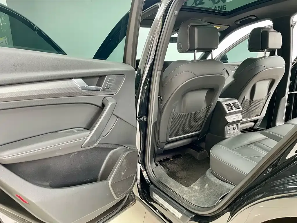 Audi Q5L 2023 из CN, фото 5