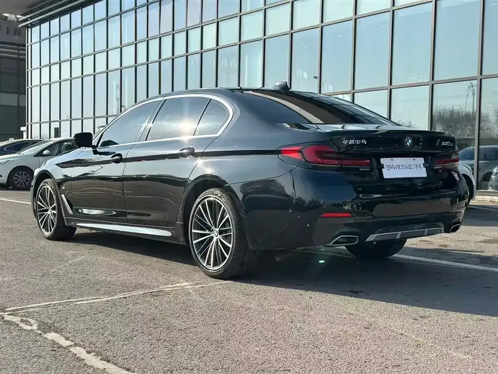 BMW 5 Series — фото 5