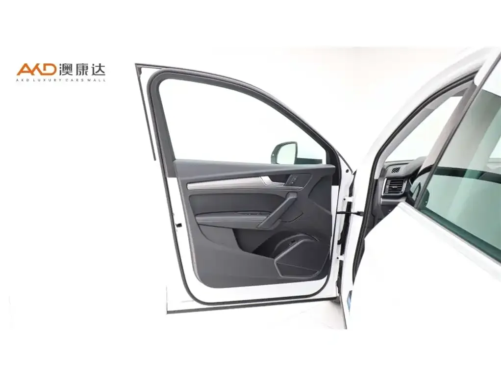 Audi Q5L 2022 из CN, фото 2