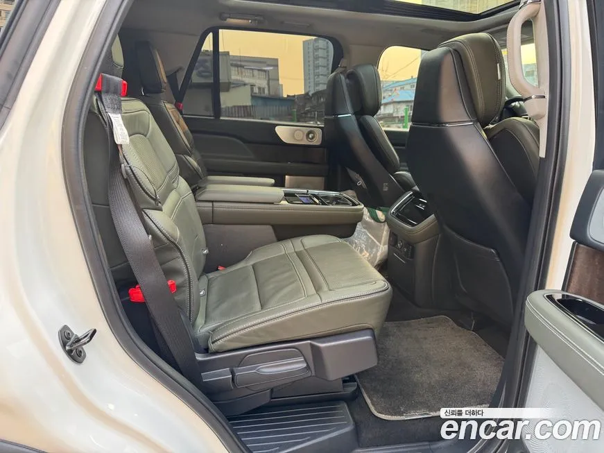 Lincoln Navigator 2023 из KR, фото 10
