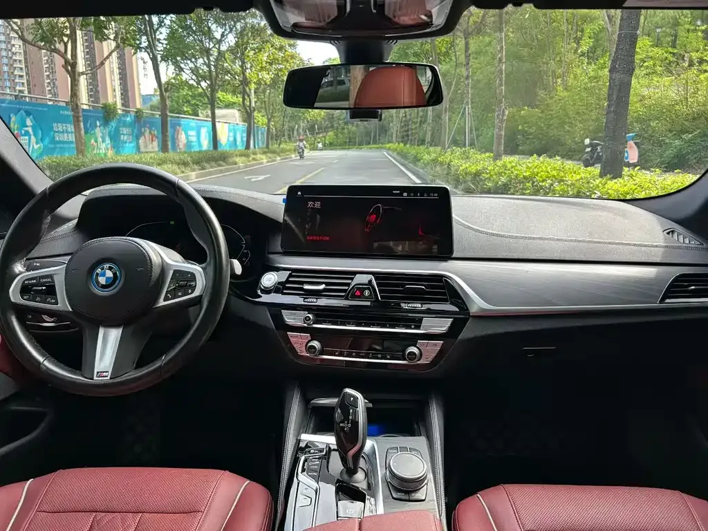 BMW 5 Series New Energy — фото 2