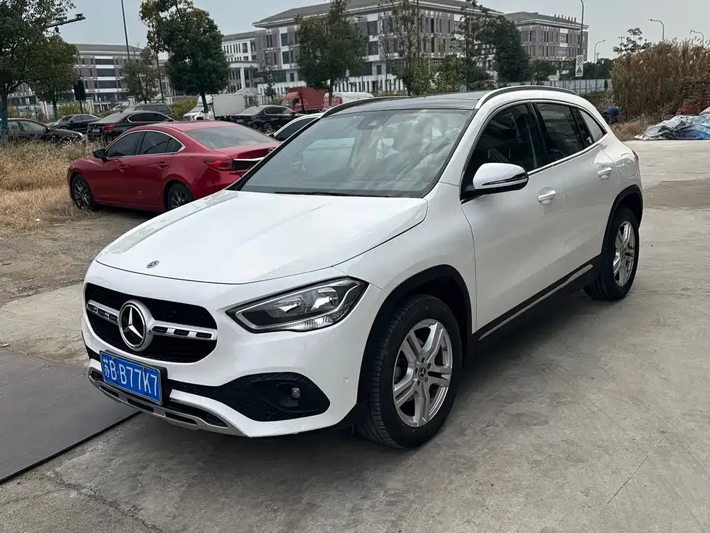 Mercedes-Benz GLA
