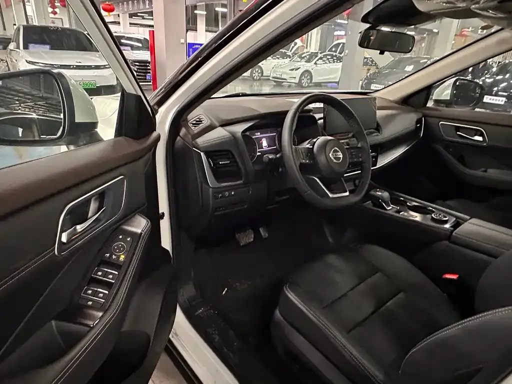 Nissan X-Trail 2024 из CN, фото 4