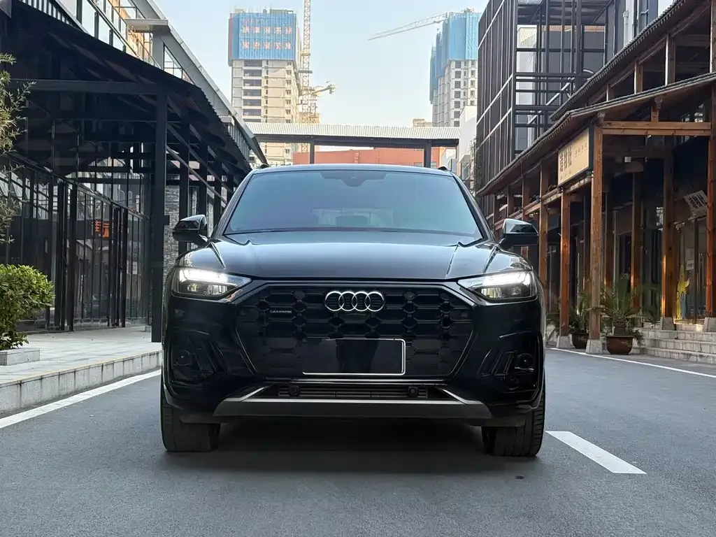 Audi Q5L 2024 из CN, фото 2