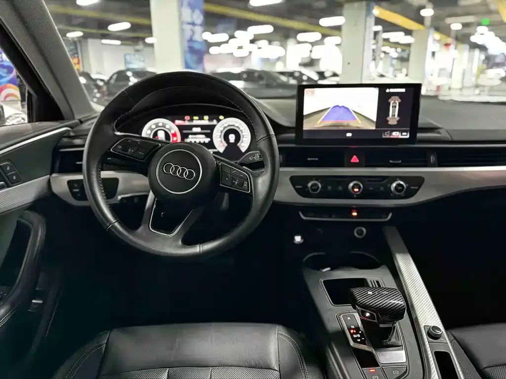 Audi A4L 2021 из CN, фото 3