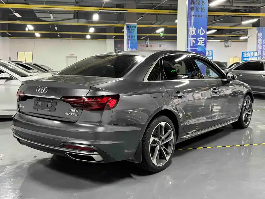 Audi A4L 2021 из CN, фото 6