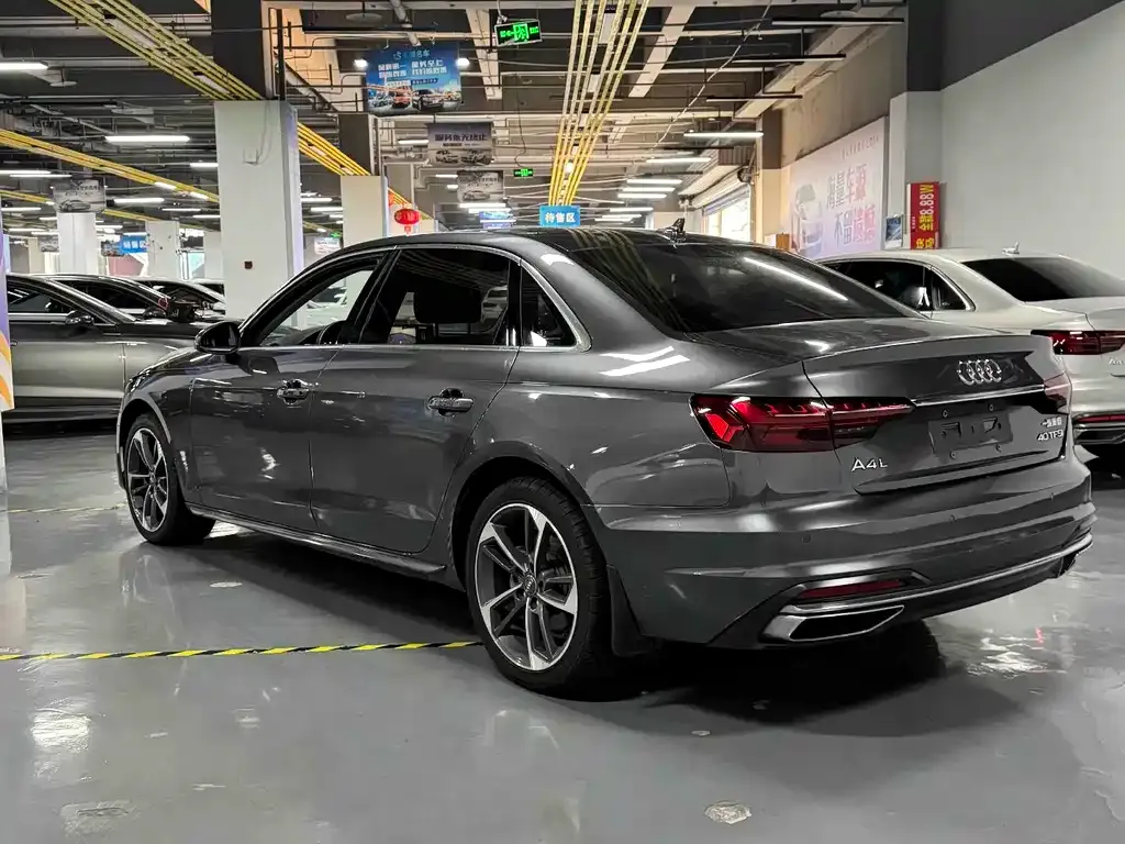 Audi A4L 2021 из CN, фото 8