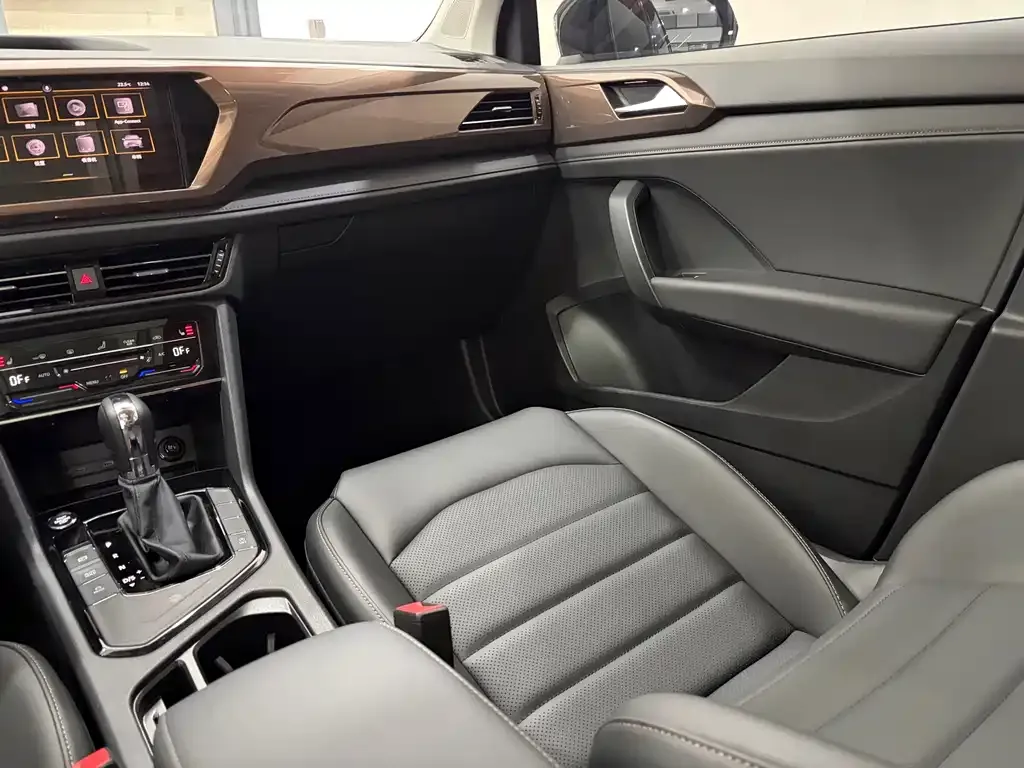 Volkswagen Tharu 2022 из CN, фото 4