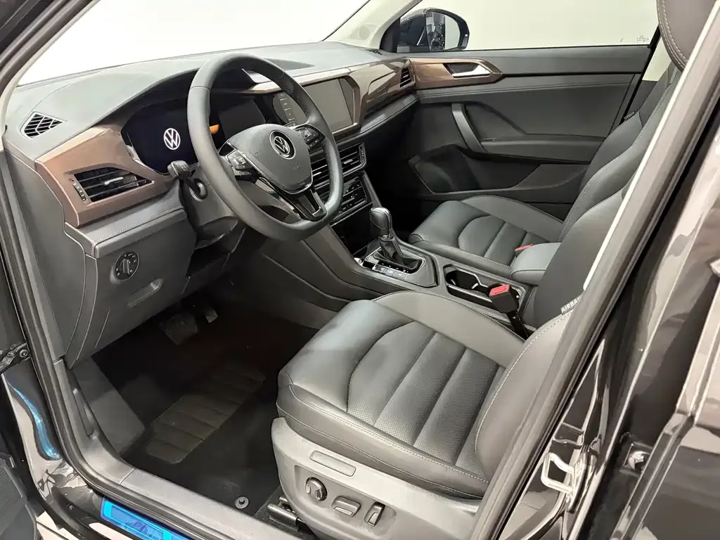 Volkswagen Tharu 2022 из CN, фото 10