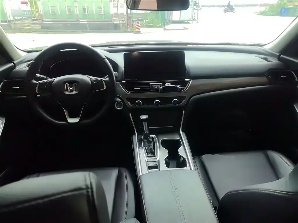 Honda Accord — фото 2