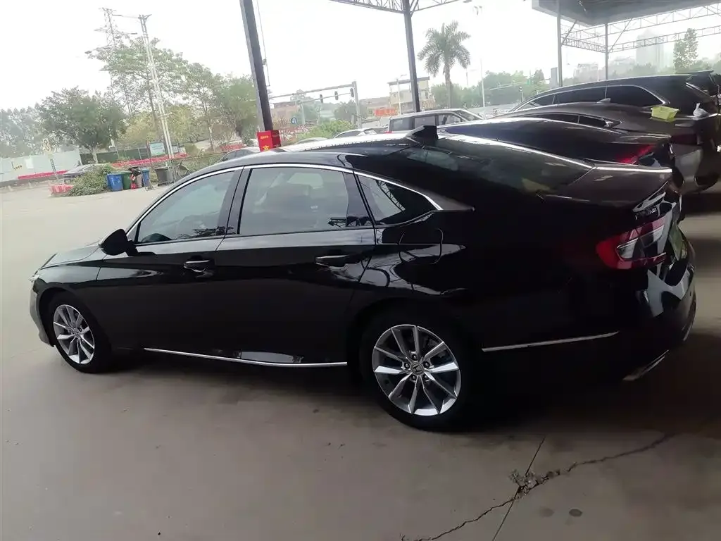 Honda Accord — фото 4