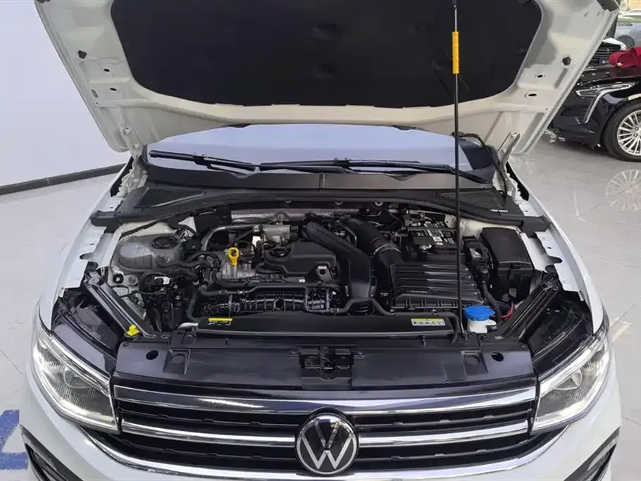 Volkswagen Bora 2023 из CN, фото 7
