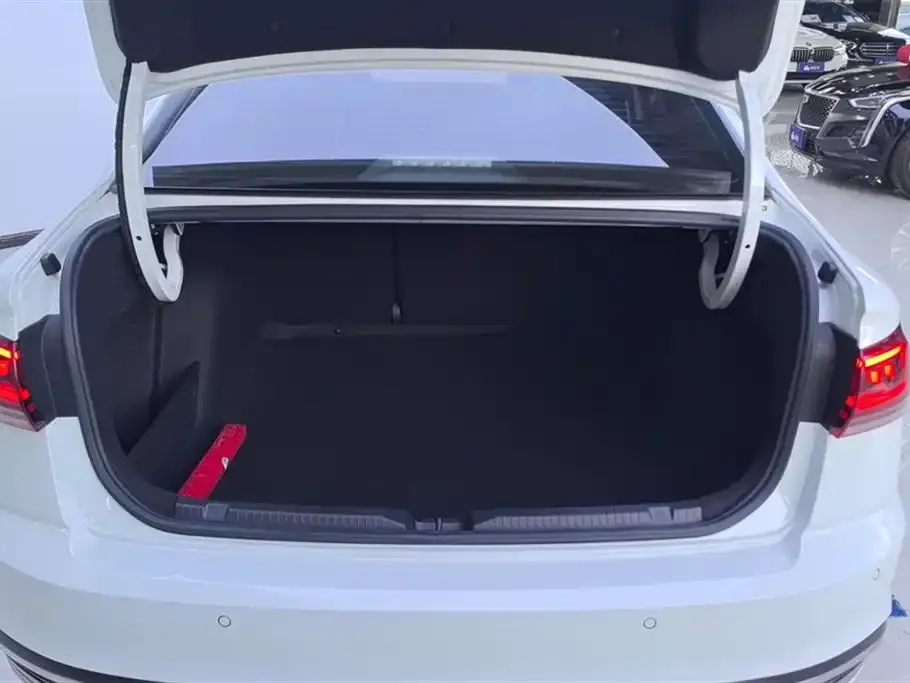 Volkswagen Bora 2023 из CN, фото 3