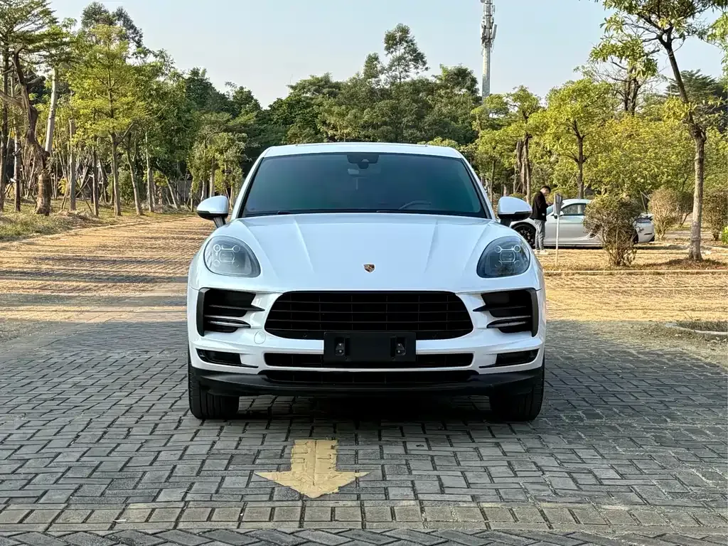 Porsche Macan — фото 10