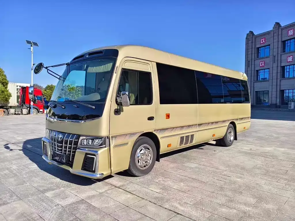 Toyota Coaster 2023 из CN, фото 1
